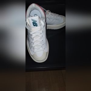 These shoes are no longer available I didn't see the option to delete them off